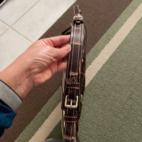 EUC Dooney and Bourke Hobo shoulder bag - Picture 7 of 7